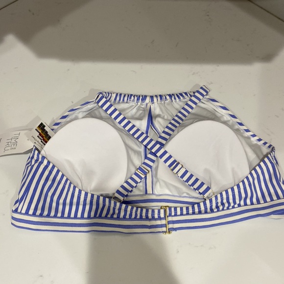 3x 24w-26w beautiful blue and white pinstriped bikini ❤️🔥 NWT - Picture 4 of 11